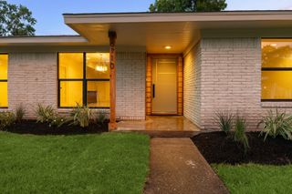 6110 Yarwell Drive, Houston, TX 77096