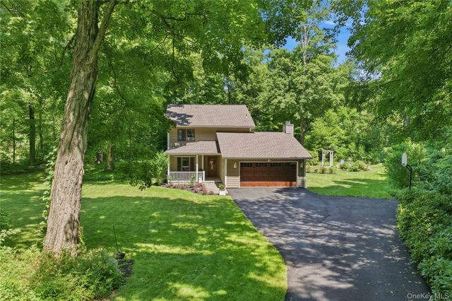 43 Nathan Hale Drive, Stormville, NY 12582