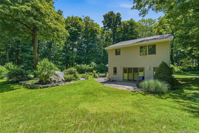 43 Nathan Hale Drive, Stormville, NY 12582