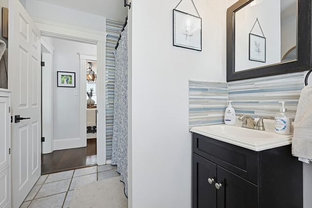 16 Palmer Ave 2, Peabody, MA 01960