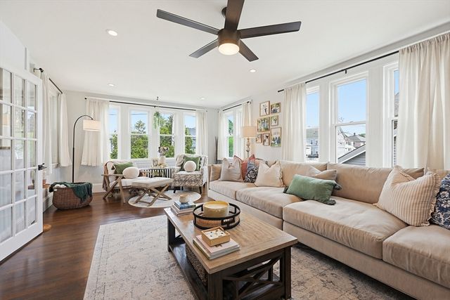 16 Palmer Ave 2, Peabody, MA 01960