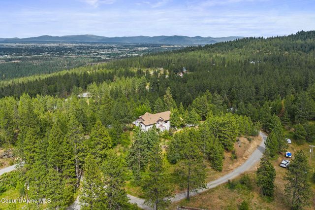 14760 W Aloysius Dr, Post Falls, ID 83854