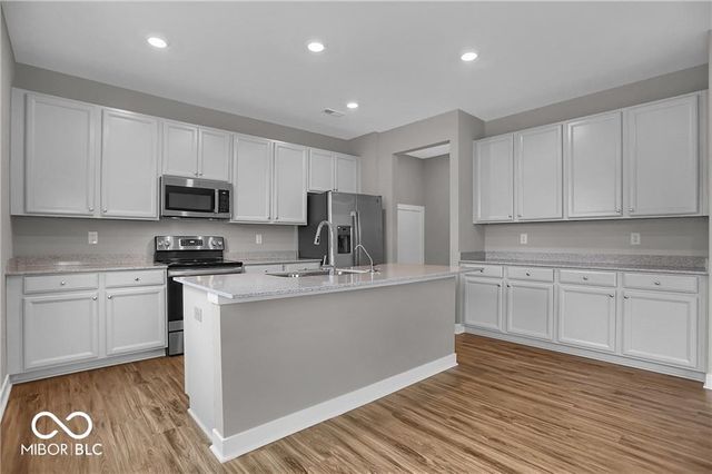 16161 Lavina Ln, Fishers, IN 46040