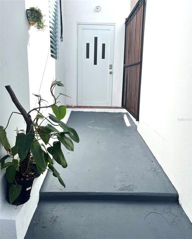 205 LAS FLORES STREET, San Juan, PR 00912