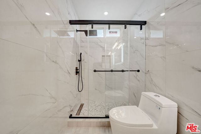 9005 Cynthia Street 412, West Hollywood, CA 90069