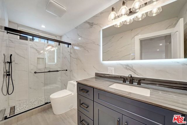 9005 Cynthia Street 412, West Hollywood, CA 90069