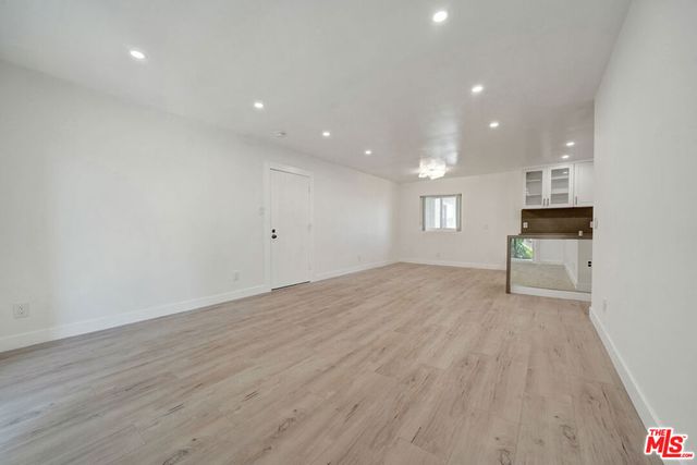 9005 Cynthia Street 412, West Hollywood, CA 90069