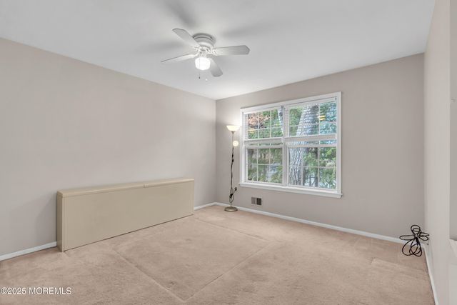 565 Woodbine Lane, Lakewood, NJ 08701