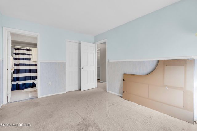 565 Woodbine Lane, Lakewood, NJ 08701