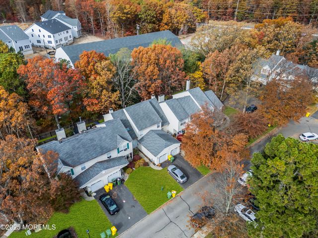 565 Woodbine Lane, Lakewood, NJ 08701