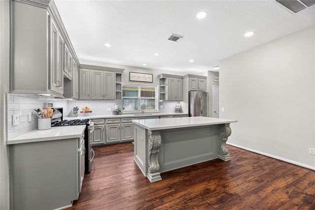 9518 Hanging Moss Trail, Houston, TX 77064