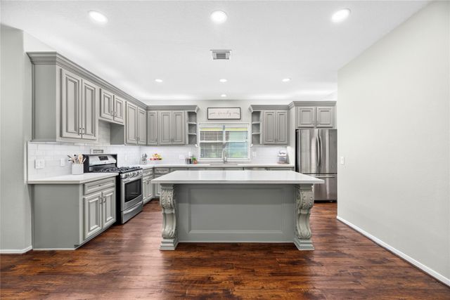 9518 Hanging Moss Trail, Houston, TX 77064