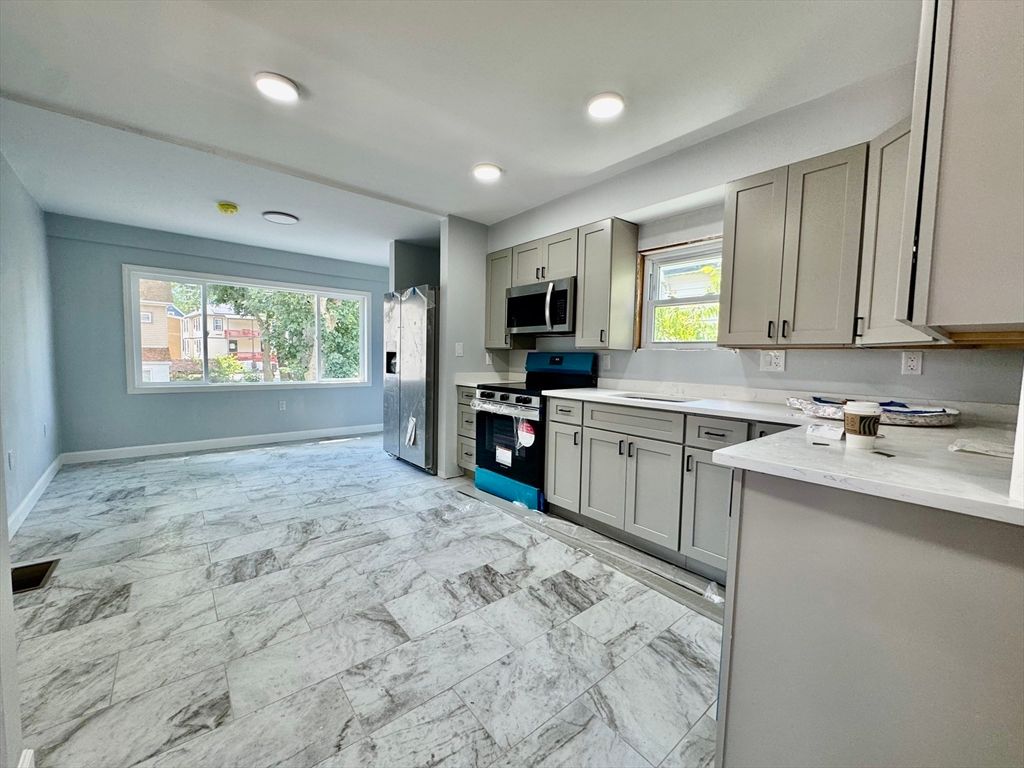 201 Belmont St B, Everett, MA 02149