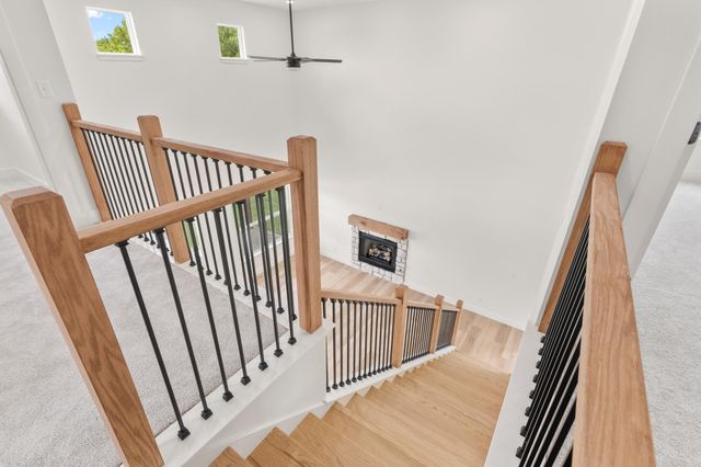 2033 E Will Street, Republic, MO 65738