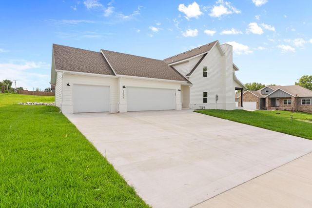 2033 E Will Street, Republic, MO 65738