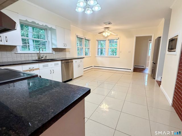 21 Byron Place, New Haven, CT 06515