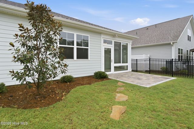 3113 Lochgreen Circle, Leland, NC 28451