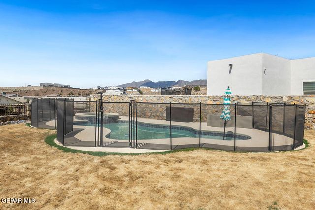 7343 MULE TEAM Drive, El Paso, TX 79911