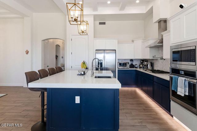7343 MULE TEAM Drive, El Paso, TX 79911