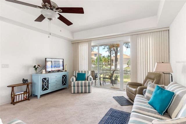 7343 FOUNTAIN PALM CIRCLE na, Bradenton, FL 34203
