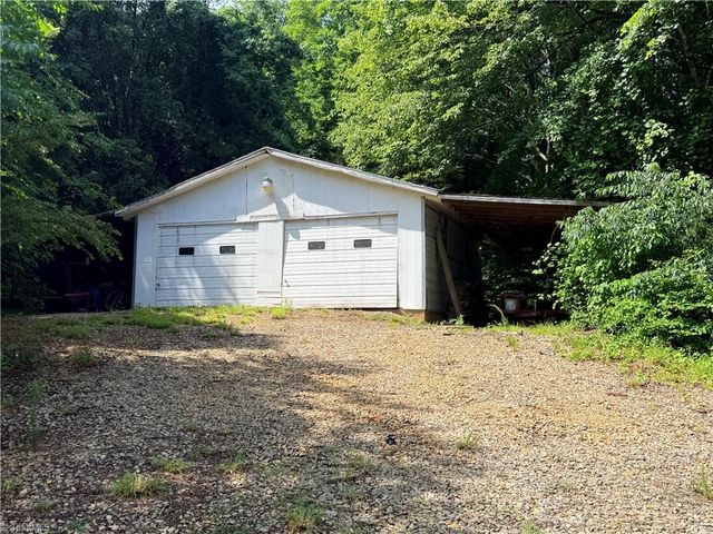 2297 Austin Traphill Road, Elkin, NC 28621
