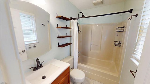 3332 Andrews DR, Chesapeake, VA 23323