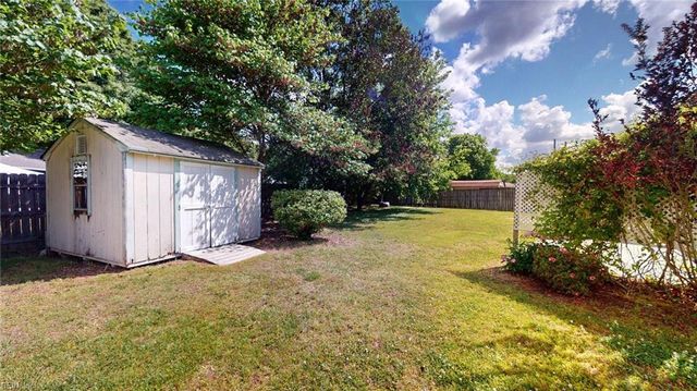 3332 Andrews DR, Chesapeake, VA 23323