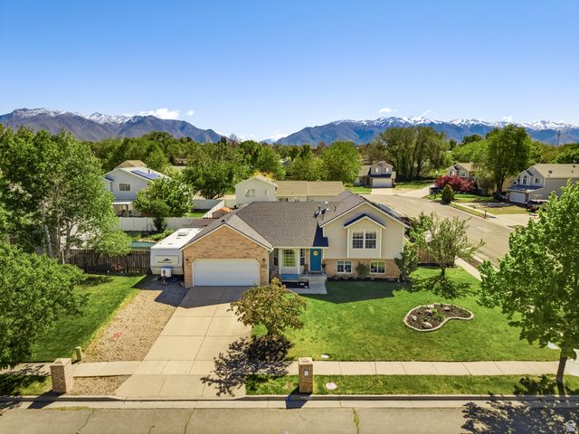 964 N 575 W, Clinton, UT 84015