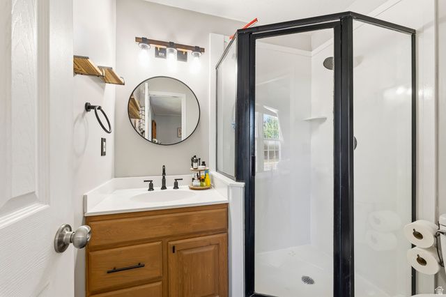 964 N 575 W, Clinton, UT 84015