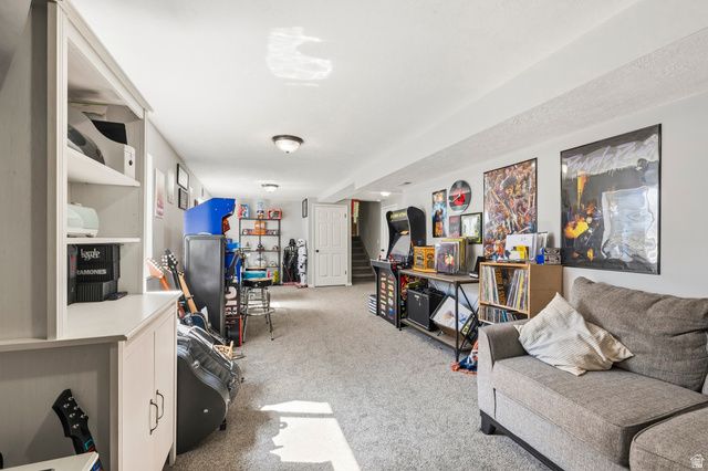 964 N 575 W, Clinton, UT 84015