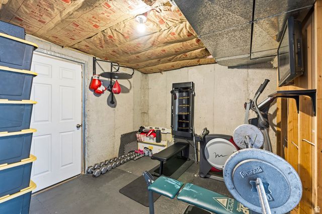 964 N 575 W, Clinton, UT 84015