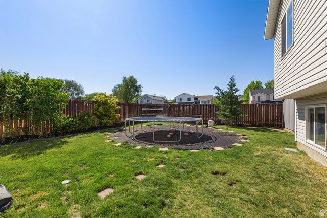 964 N 575 W, Clinton, UT 84015