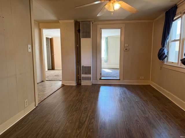 1521 E Lincolnway Way, Mishawaka, IN 46544
