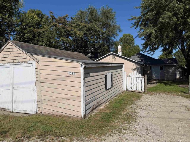 1521 E Lincolnway Way, Mishawaka, IN 46544
