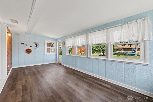 383 Zimmer Drive, Fairborn, OH 45324