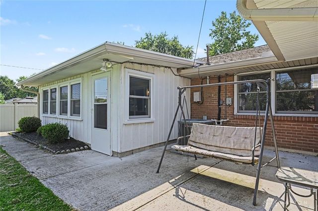 383 Zimmer Drive, Fairborn, OH 45324