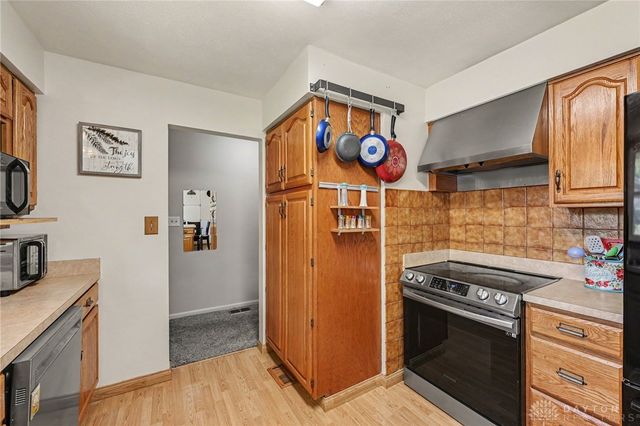 383 Zimmer Drive, Fairborn, OH 45324