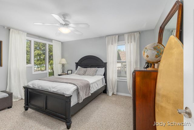 7121 Hass Drive NE, Comstock Park, MI 49321