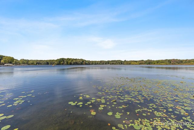 7121 Hass Drive NE, Comstock Park, MI 49321
