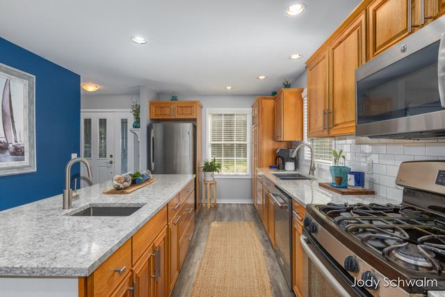 7121 Hass Drive NE, Comstock Park, MI 49321