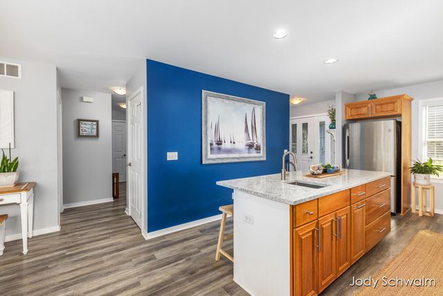 7121 Hass Drive NE, Comstock Park, MI 49321
