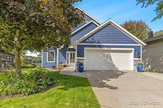 7121 Hass Drive NE, Comstock Park, MI 49321