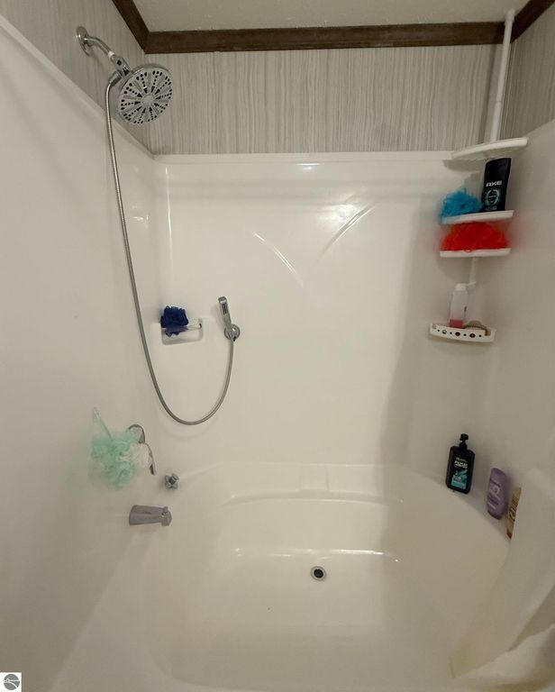 Image 17 of property listing at 1304 Powder Horn Drive, Mt Pleasant, MI 48858