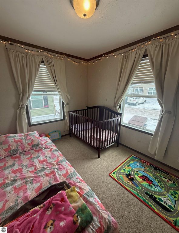 Image 20 of property listing at 1304 Powder Horn Drive, Mt Pleasant, MI 48858