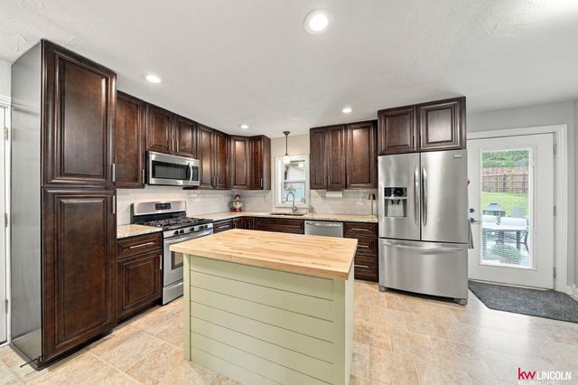3016 Prairie Road, Lincoln, NE 68056