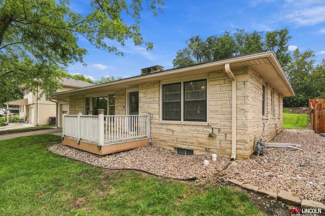 3016 Prairie Road, Lincoln, NE 68056