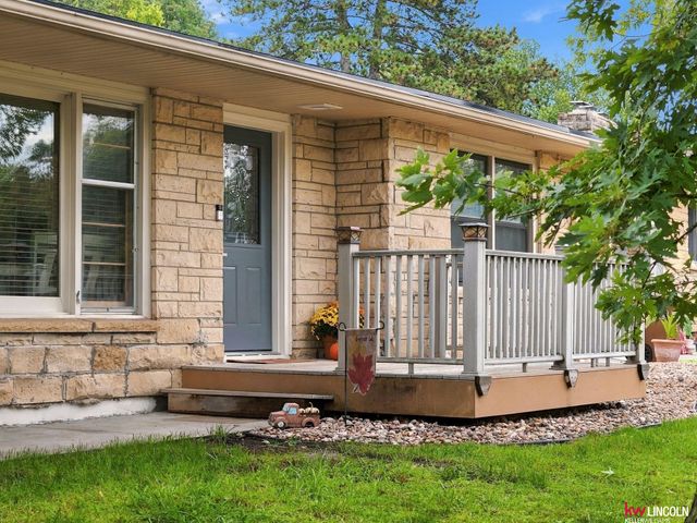 3016 Prairie Road, Lincoln, NE 68056