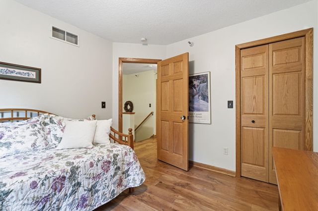 18091 Settlers Way, Eden Prairie, MN 55347