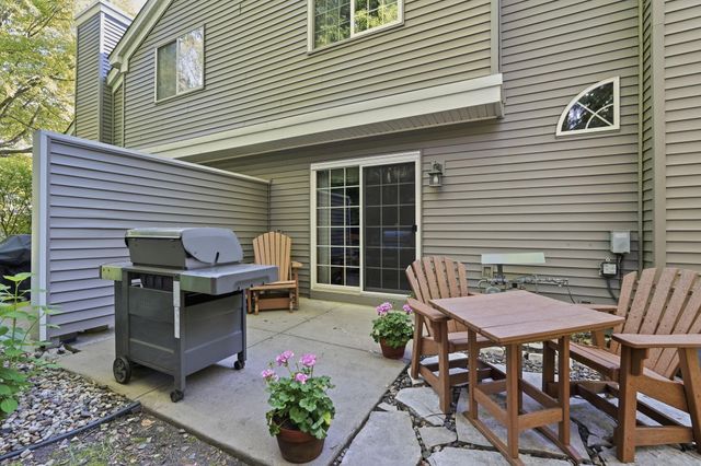 18091 Settlers Way, Eden Prairie, MN 55347