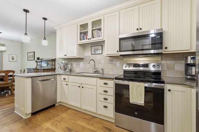 18091 Settlers Way, Eden Prairie, MN 55347